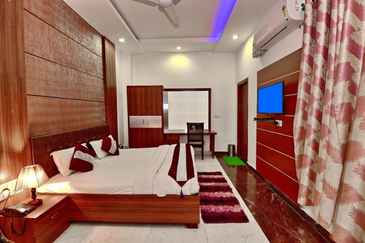Kartikay Hotel Hisār المظهر الخارجي الصورة