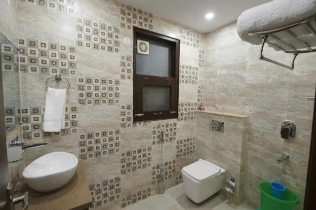 Kartikay Hotel Hisār المظهر الخارجي الصورة