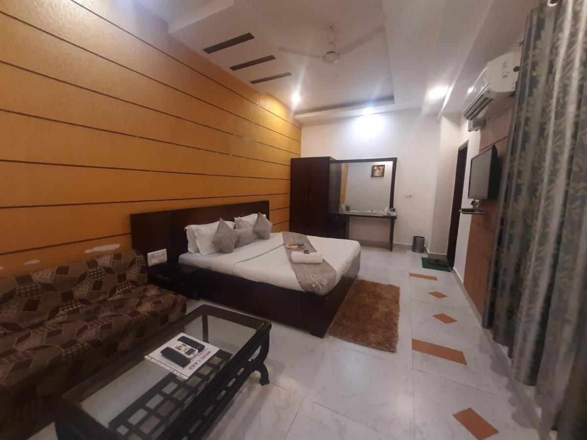 Kartikay Hotel Hisār المظهر الخارجي الصورة