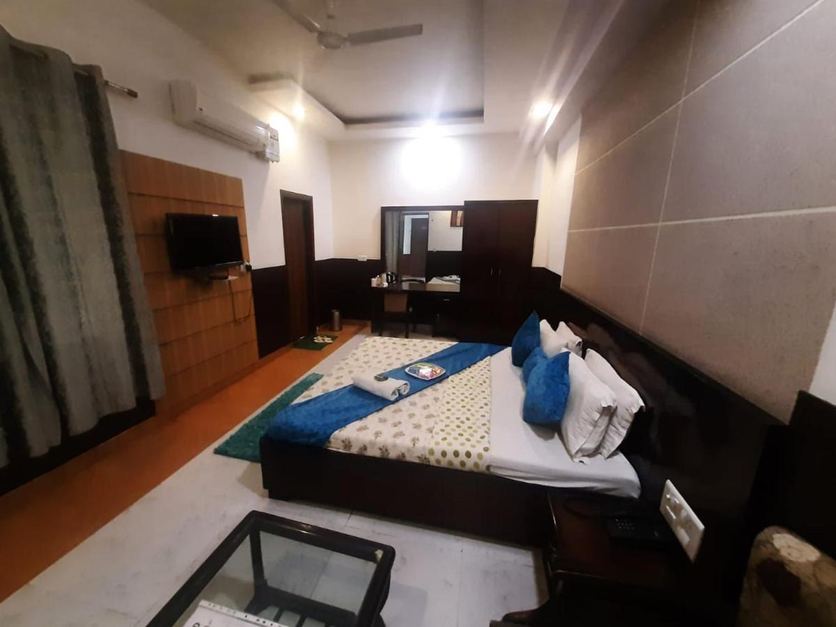 Kartikay Hotel Hisār المظهر الخارجي الصورة