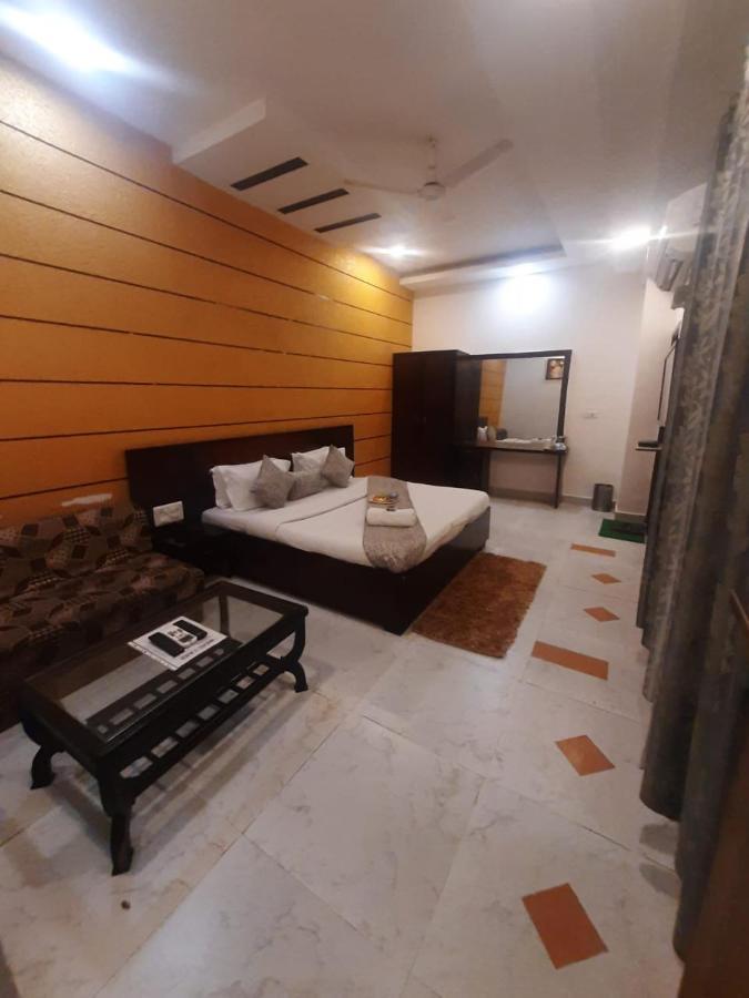 Kartikay Hotel Hisār المظهر الخارجي الصورة