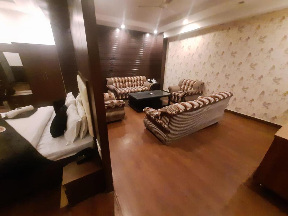 Kartikay Hotel Hisār المظهر الخارجي الصورة